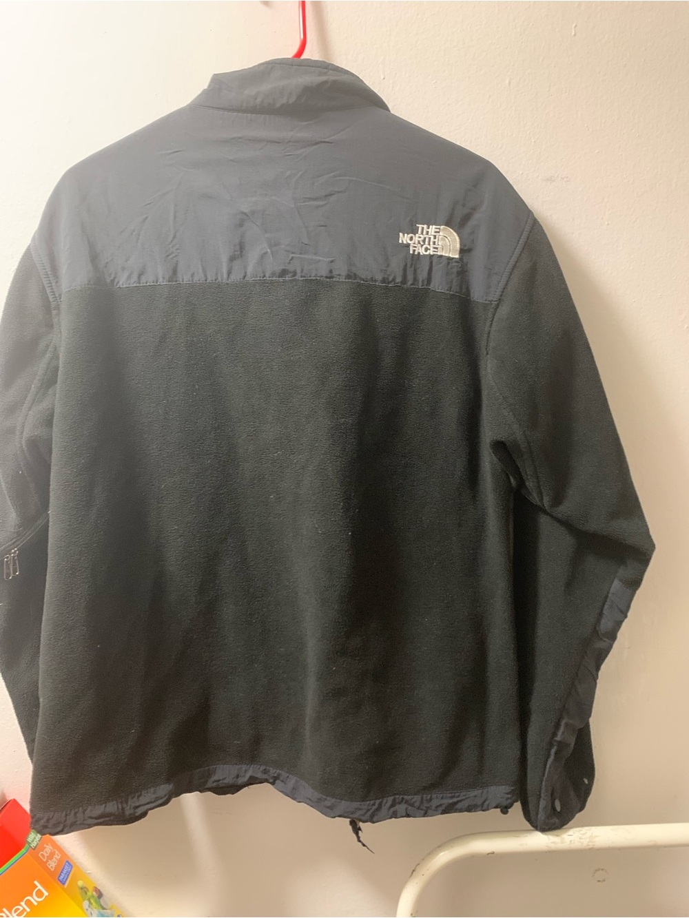The North Face Men’s Two-Tone Black & Dark Gray Fleece Jacket